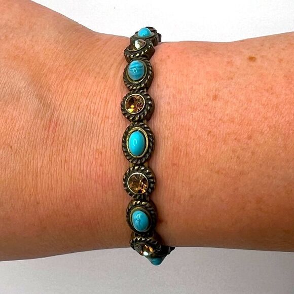 Silver tone, faux turquoise and rhinestone beaded bracelet - Picture 1 of 3